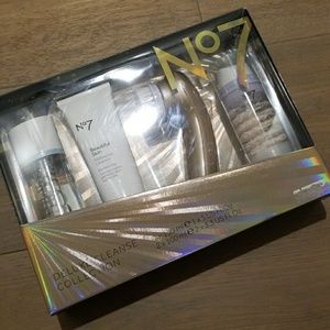 No7 deluxe cleanse collection